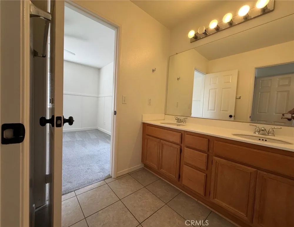 19656 Allenhurst Riverside, CA 92508