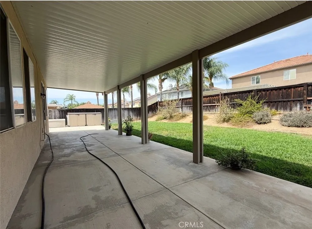 19656 Allenhurst Riverside, CA 92508