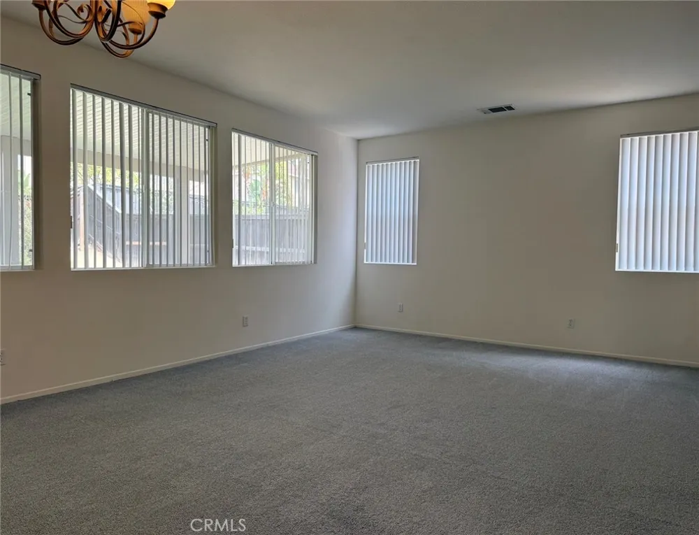 19656 Allenhurst Riverside, CA 92508