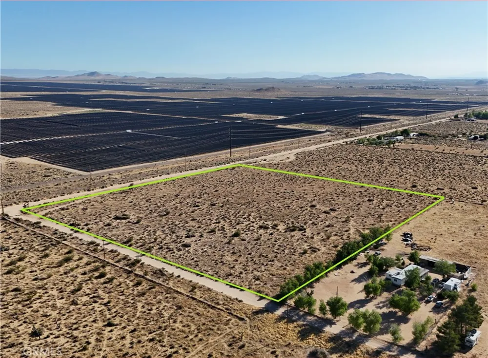 Corner Of Trotter Ave / Silver Mojave, CA 93501