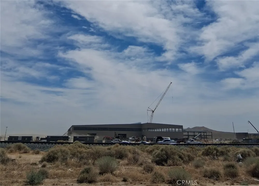 Corner Of Trotter Ave / Silver Mojave, CA 93501