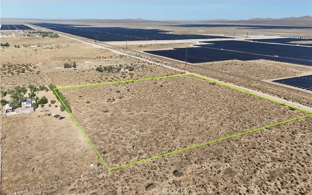 Corner Of Trotter Ave / Silver Mojave, CA 93501