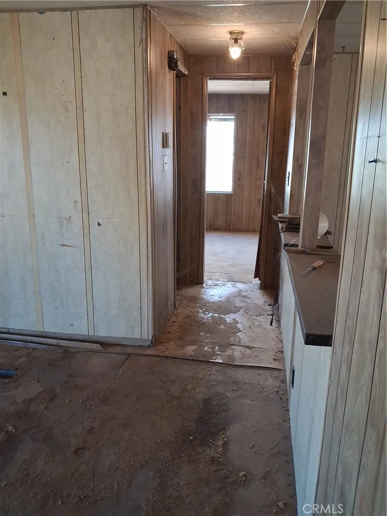 45922 Lani Kai Newberry Springs, CA 92365