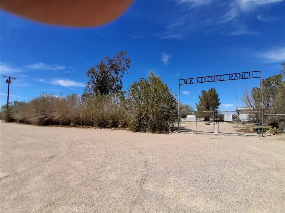 45922 Lani Kai Newberry Springs, CA 92365