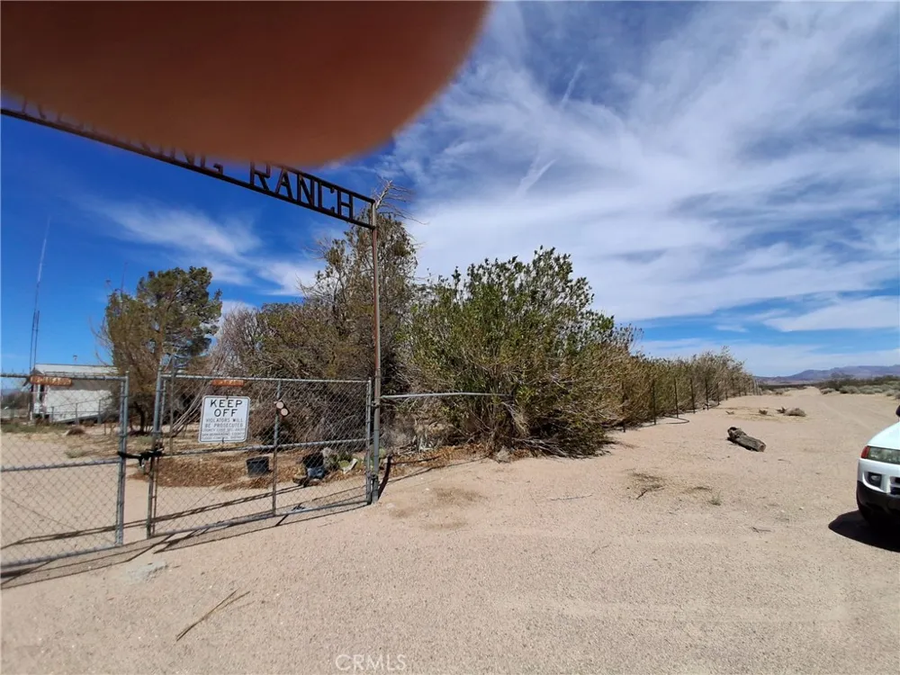 45922 Lani Kai Newberry Springs, CA 92365