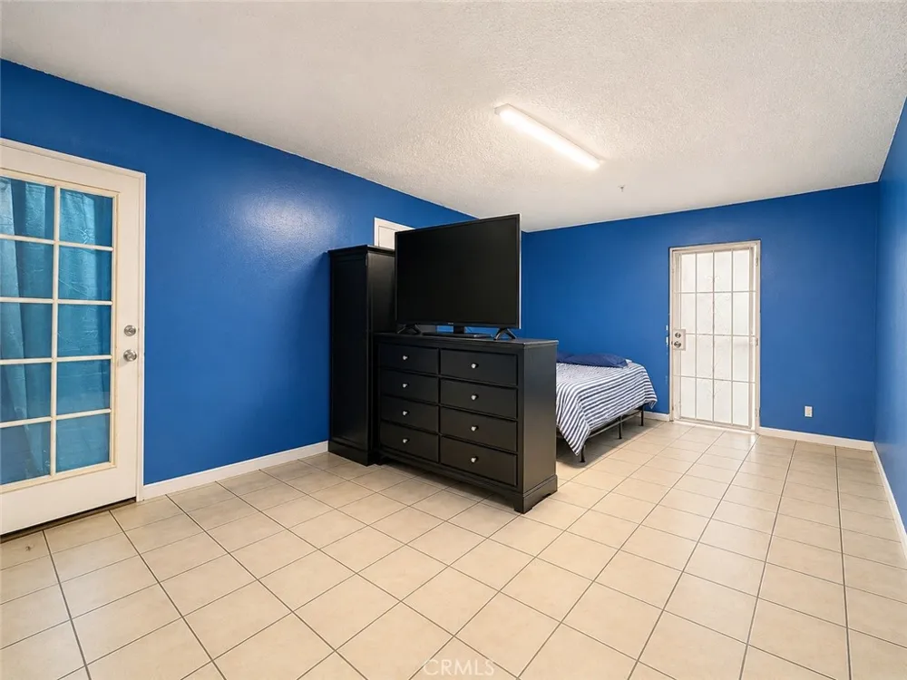 16845 E Newburgh Azusa, CA 91702