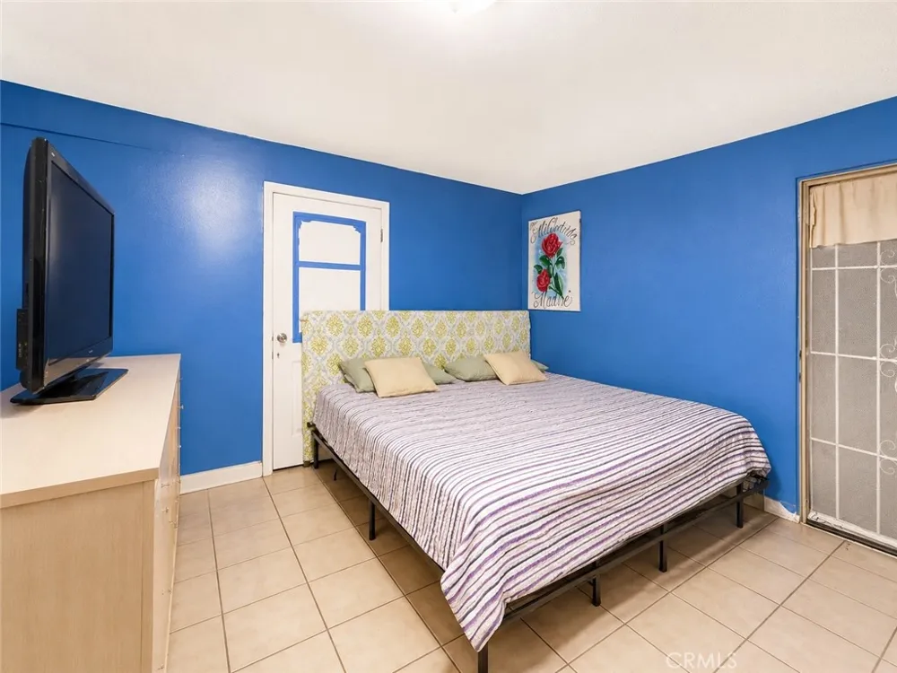 16845 E Newburgh Azusa, CA 91702