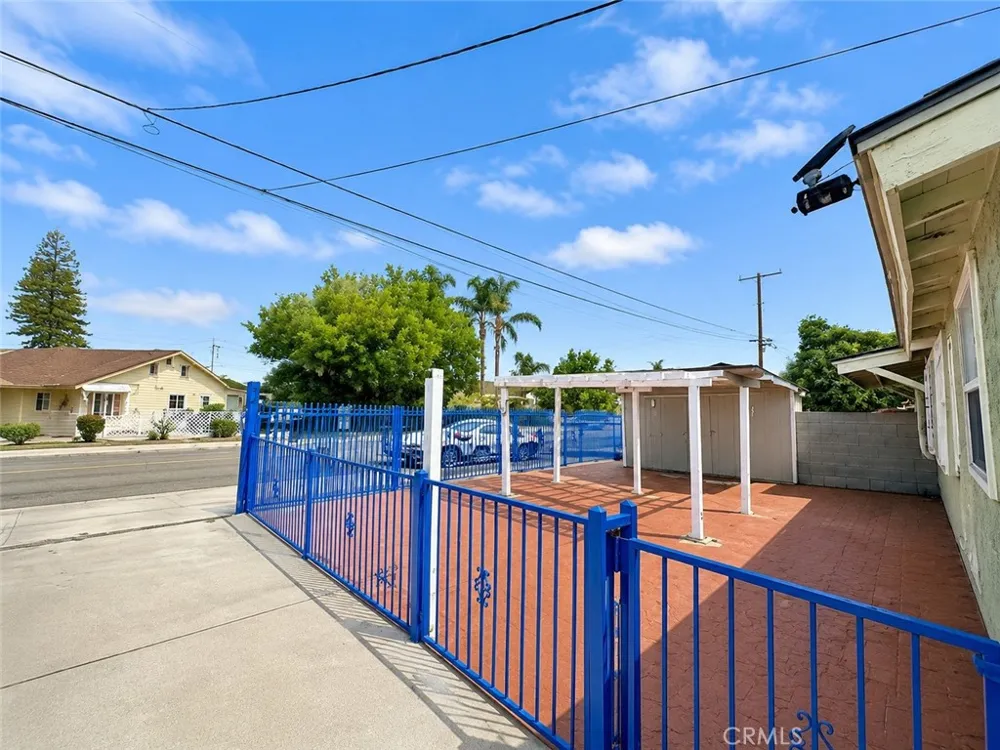 16845 E Newburgh Azusa, CA 91702
