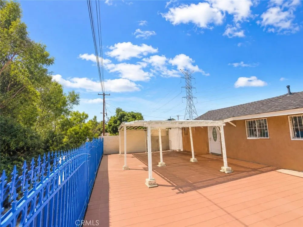 16845 E Newburgh Azusa, CA 91702