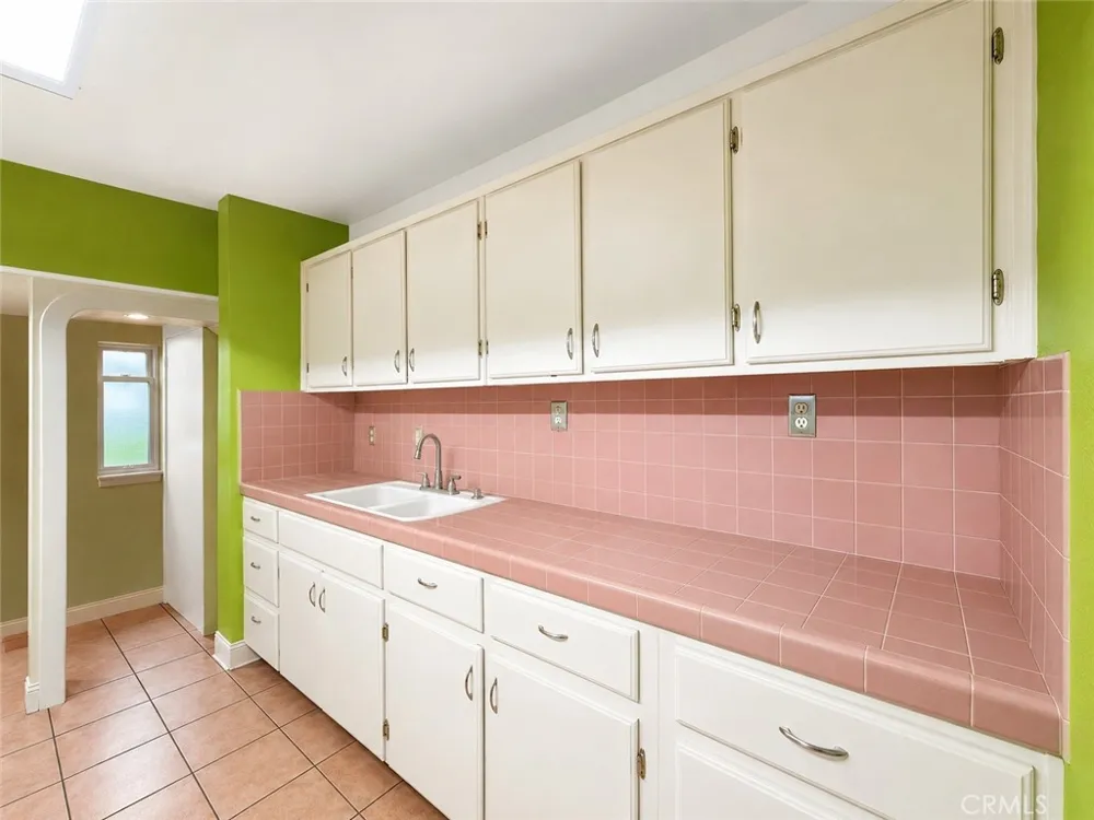 16845 E Newburgh Azusa, CA 91702