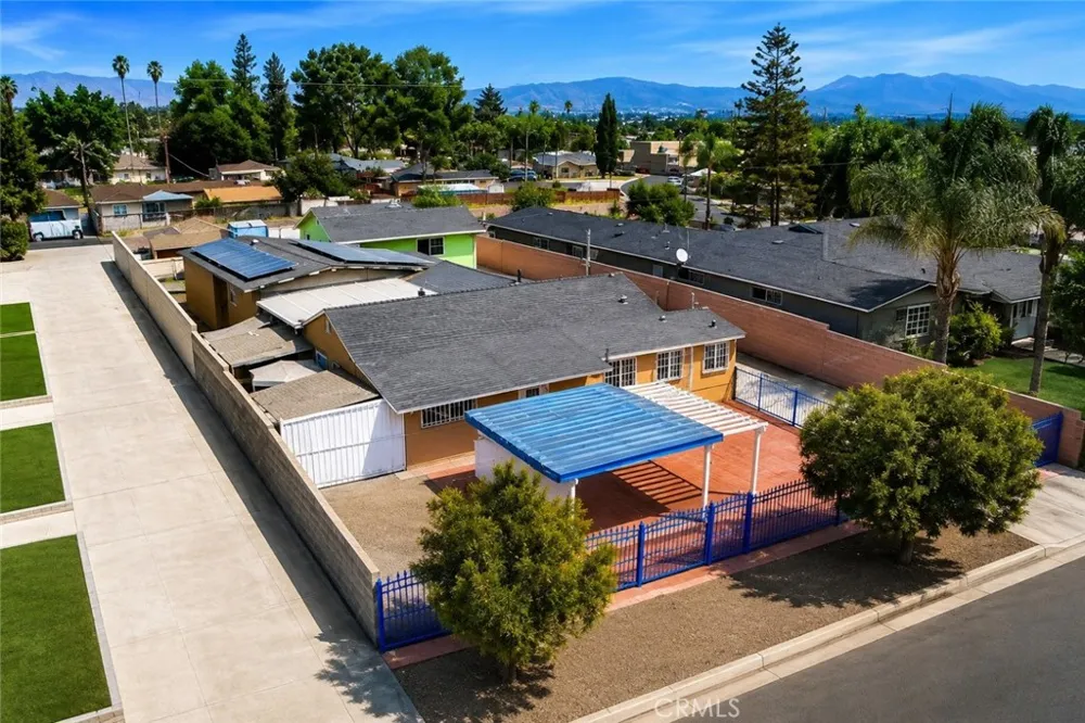 16845 E Newburgh Azusa, CA 91702