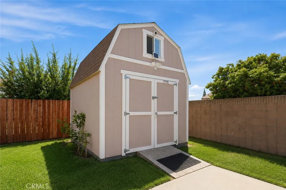 737 E Jackson Rialto, CA 92376