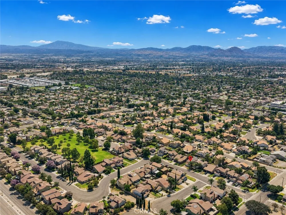 737 E Jackson Rialto, CA 92376