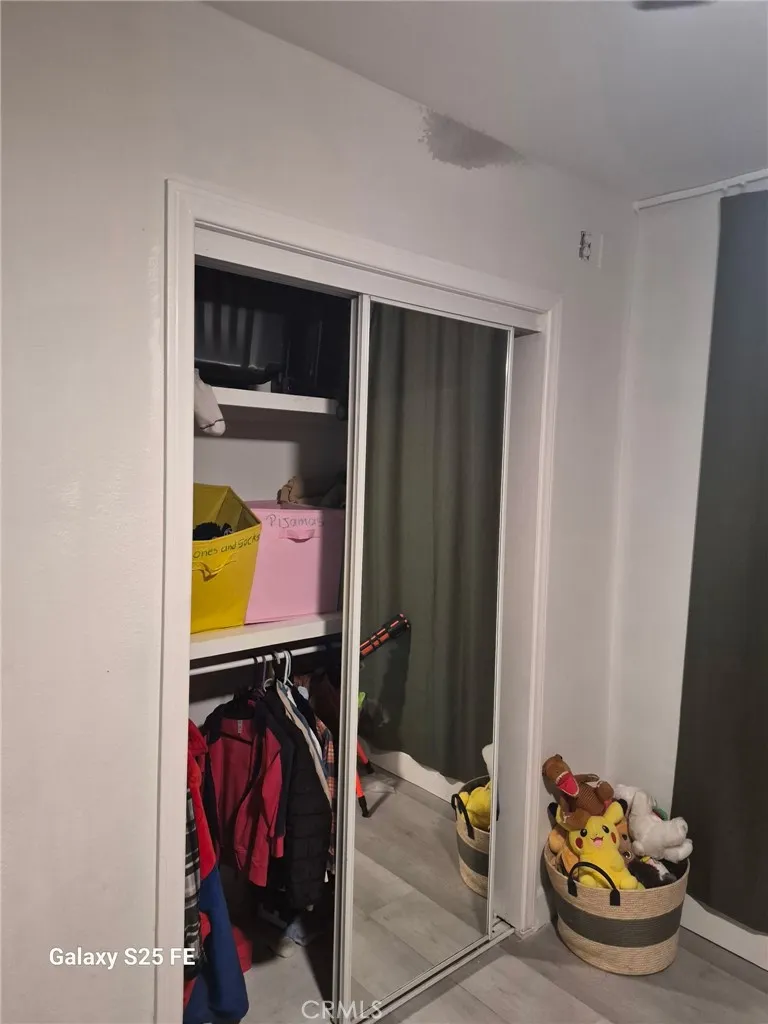 9143 Tamarind Fontana, CA 92335