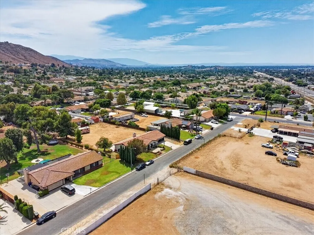 7950 Olivia Way Riverside, CA 92509