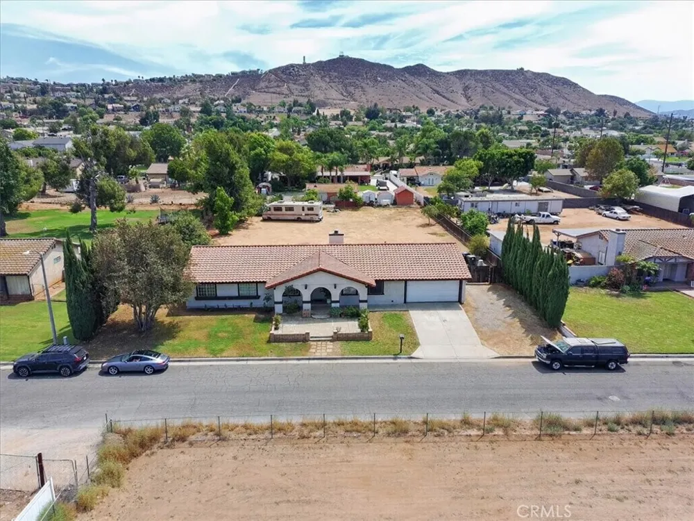7950 Olivia Way Riverside, CA 92509
