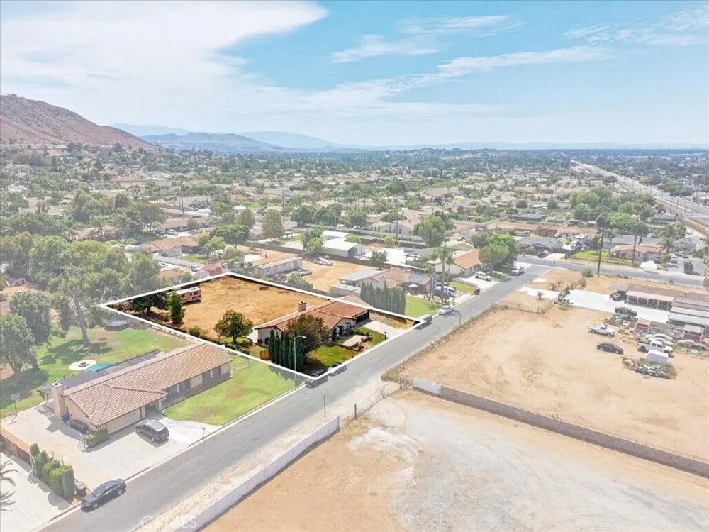 7950 Olivia Way Riverside, CA 92509