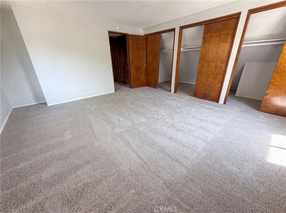 22360 Briarwood Crestline, CA 92325