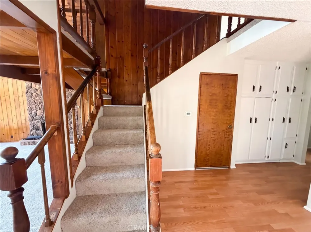 22360 Briarwood Crestline, CA 92325
