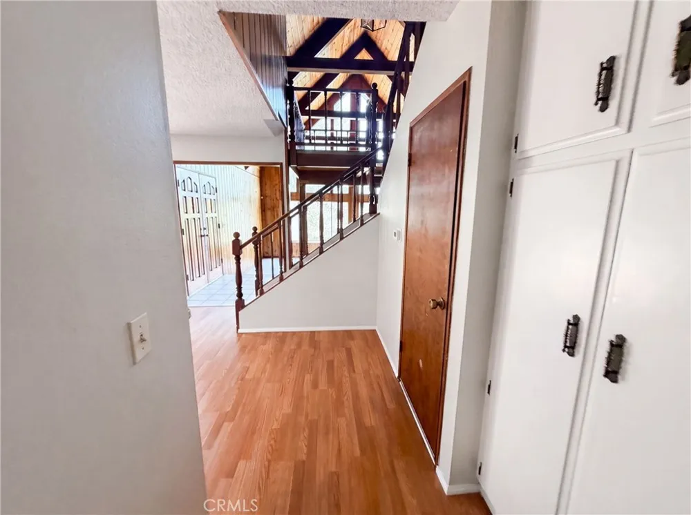 22360 Briarwood Crestline, CA 92325