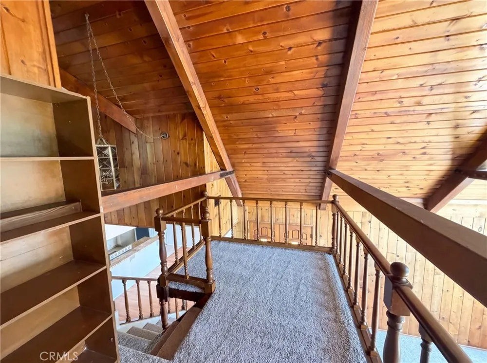 22360 Briarwood Crestline, CA 92325