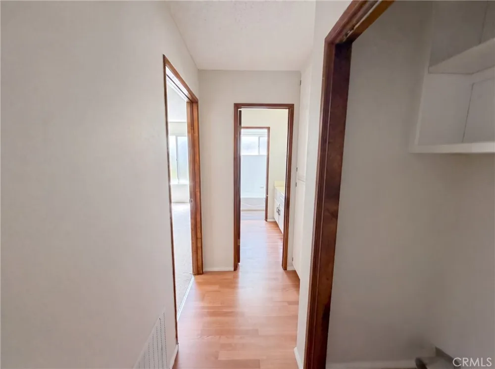 22360 Briarwood Crestline, CA 92325