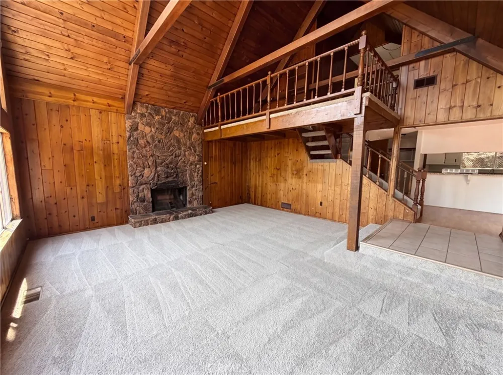 22360 Briarwood Crestline, CA 92325