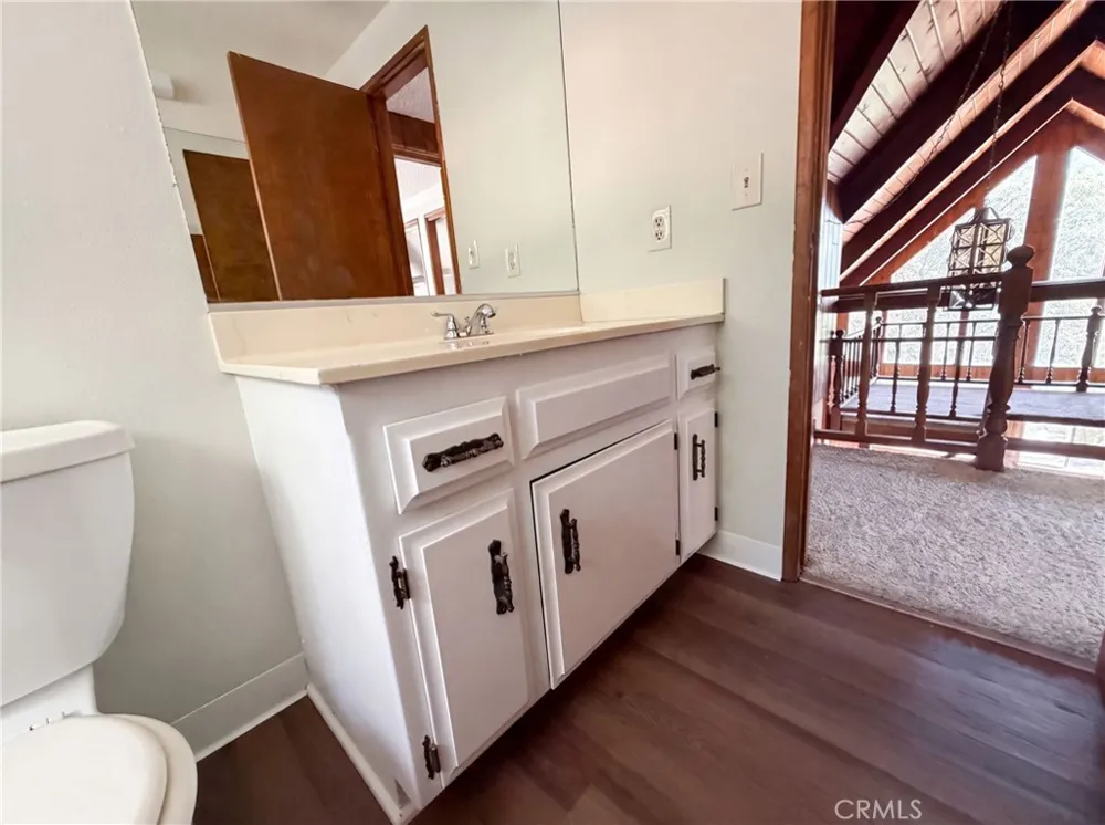 22360 Briarwood Crestline, CA 92325