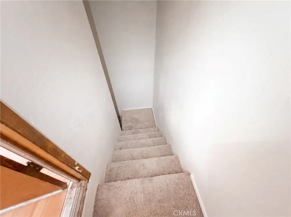 22360 Briarwood Crestline, CA 92325