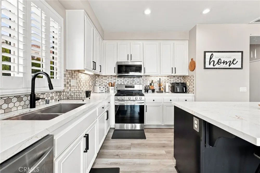 29076 Barcelona Court Riverside, CA 92555