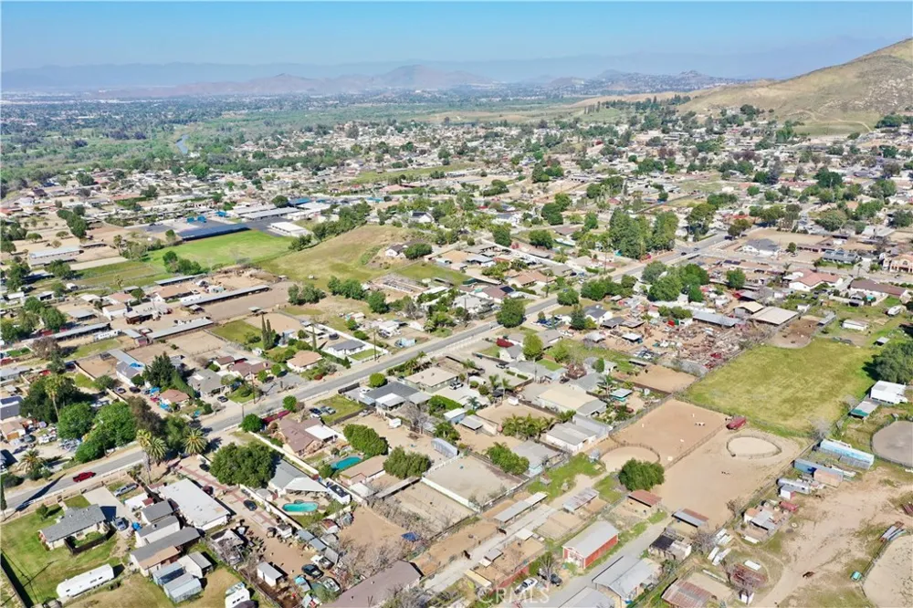 642 7th Norco, CA 92860
