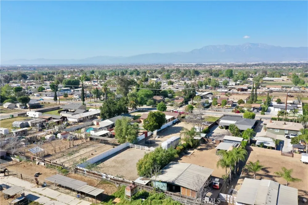 642 7th Norco, CA 92860