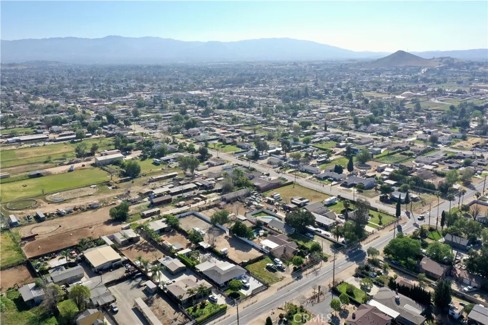642 7th Norco, CA 92860
