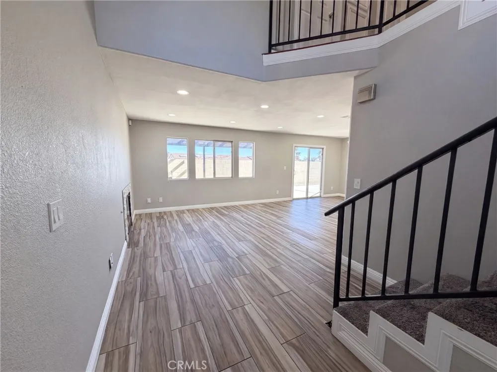 16960 Sorrento Victorville, CA 92395