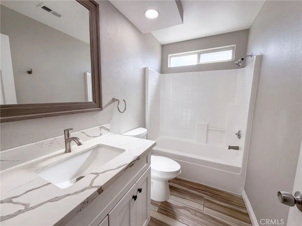 16960 Sorrento Victorville, CA 92395