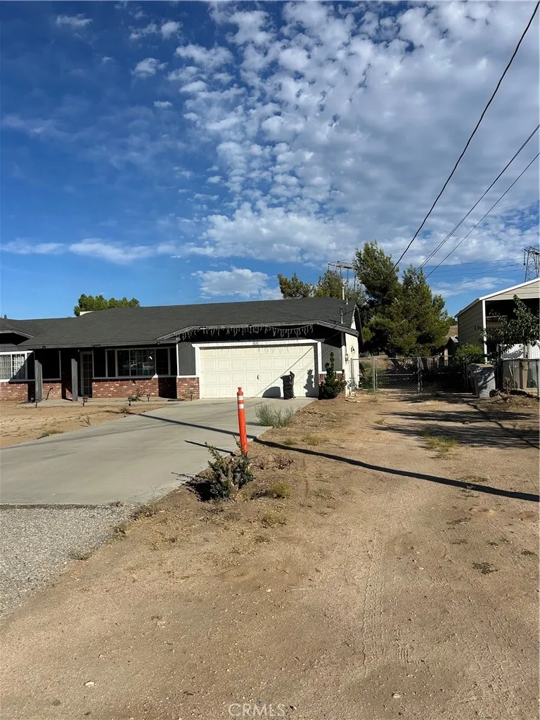 7621 Alston Avenue Hesperia, CA 92345