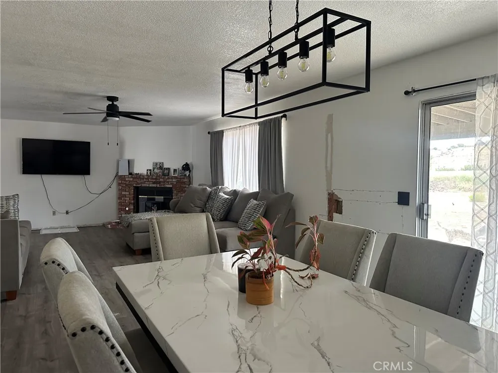 7621 Alston Avenue Hesperia, CA 92345