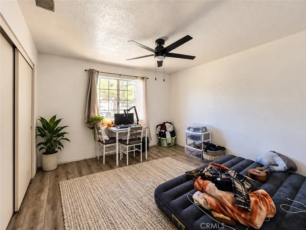 7621 Alston Avenue Hesperia, CA 92345