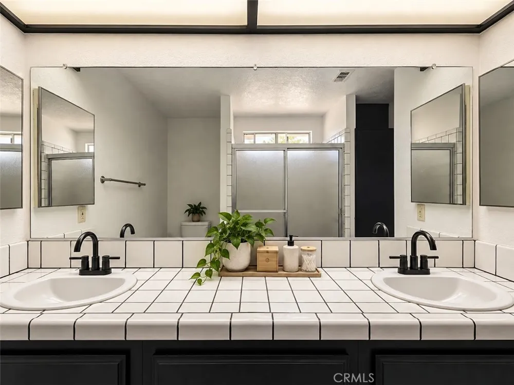 7621 Alston Avenue Hesperia, CA 92345