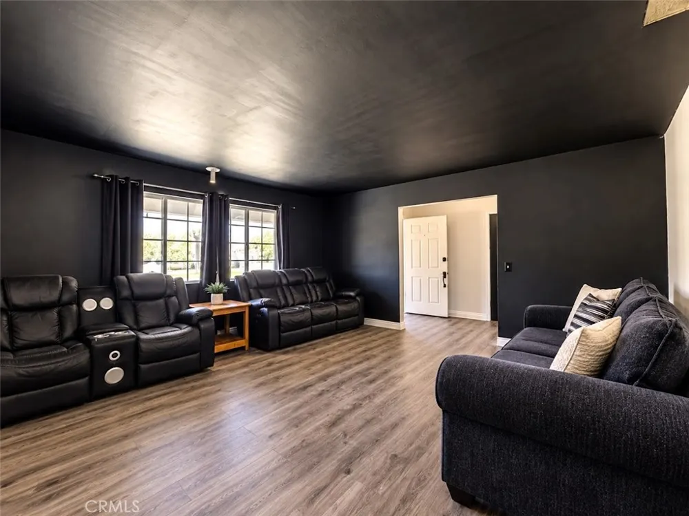 7621 Alston Avenue Hesperia, CA 92345