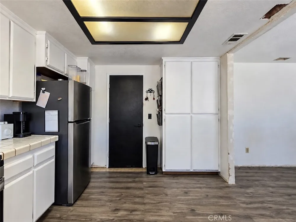 7621 Alston Avenue Hesperia, CA 92345