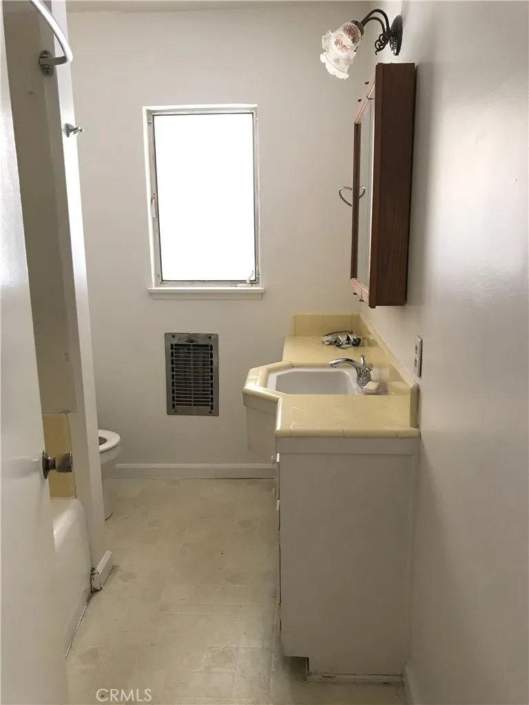 18828 E Weather Road Covina, CA 91722