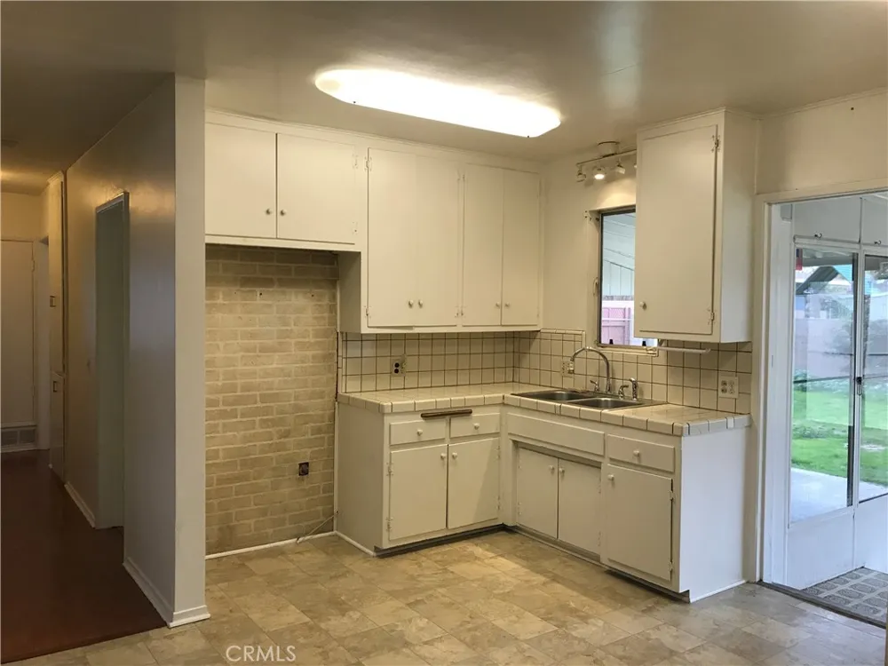 18828 E Weather Road Covina, CA 91722