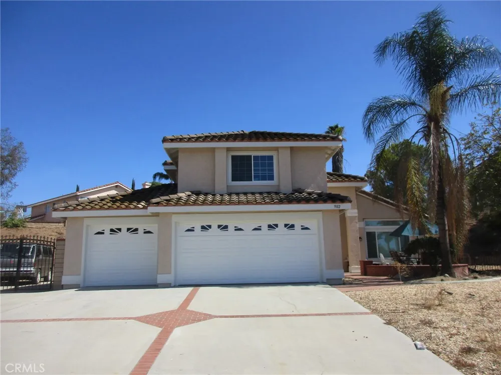 902 Basilone Riverside, CA 92506