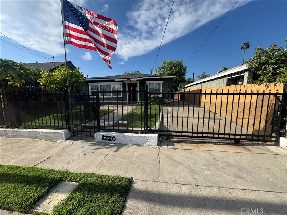 1220 W Victoria San Bernardino, CA 92411