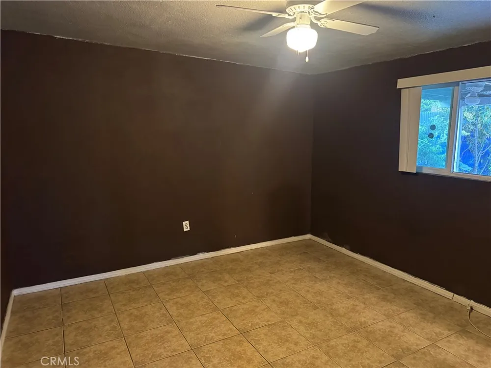 1220 W Victoria San Bernardino, CA 92411
