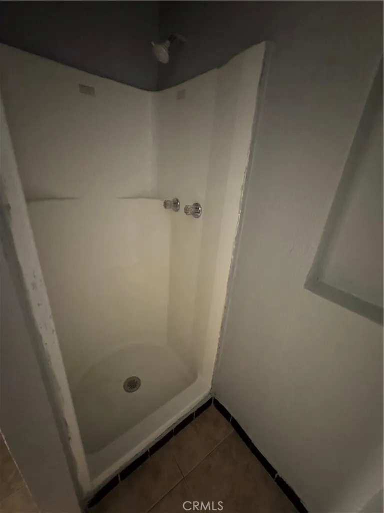 1220 W Victoria San Bernardino, CA 92411