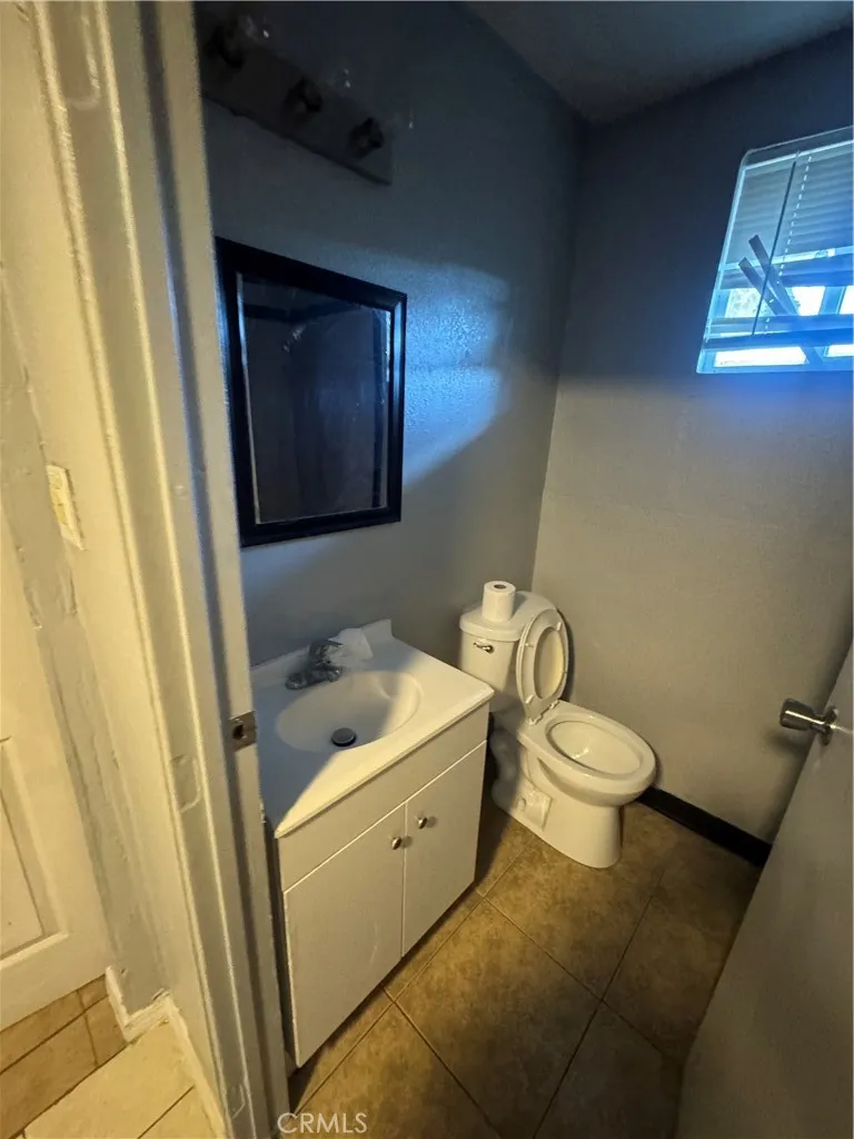 1220 W Victoria San Bernardino, CA 92411
