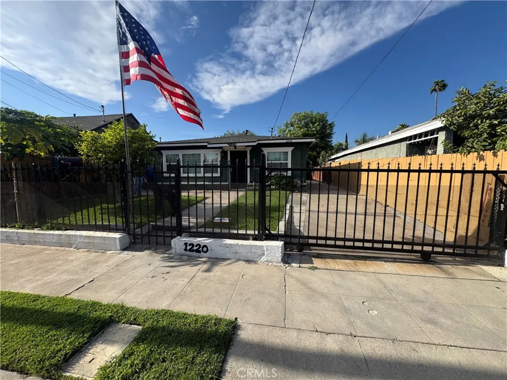 1220 W Victoria San Bernardino, CA 92411