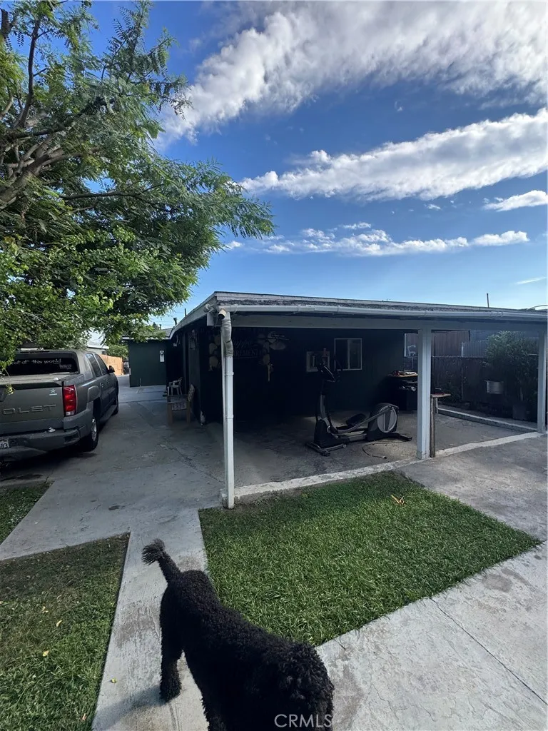 1220 W Victoria San Bernardino, CA 92411
